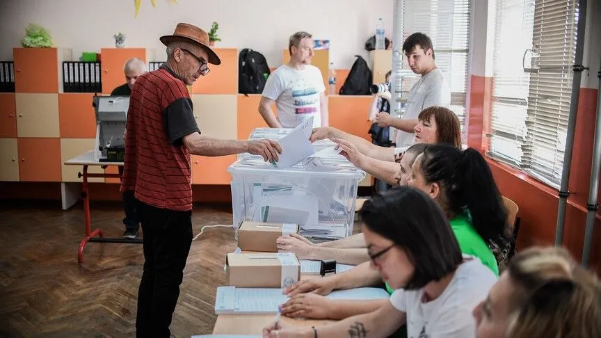 Zgjedhjet presidenciale në Bullgari  6 5 milionë qytetarë pritet të votojnë