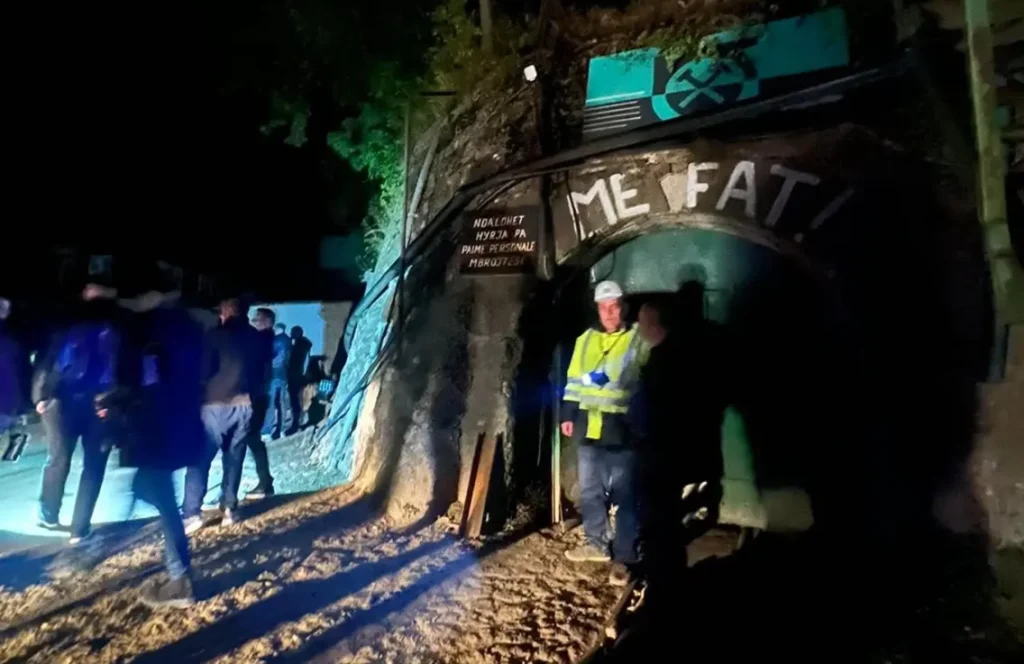 e-fundit-63-minatoret-dalin-shendoshe-e-mire-nga-miniera-e-trepces-video